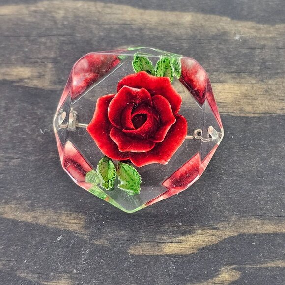 Unbranded Jewelry - Vintage 1970's Rose Embedded Lucite Geometric Brooch